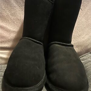 BearPaw Elle Short Black Suede Boots Youth Size: 1